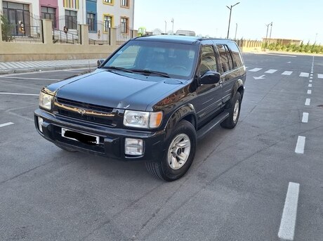 Infiniti QX4 2000