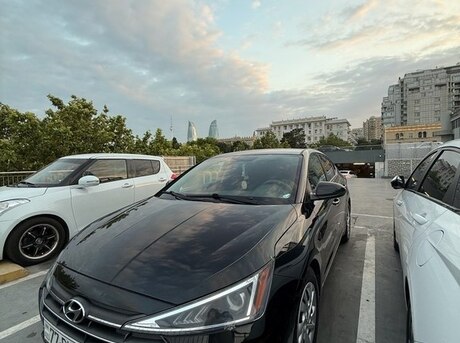 Hyundai Elantra 2019