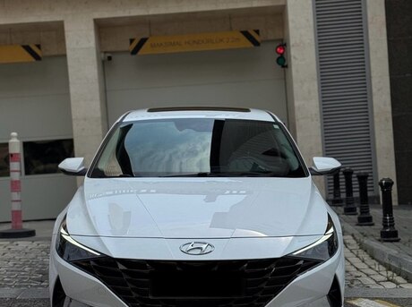 Hyundai Elantra 2021