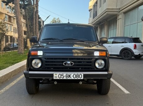 LADA (VAZ) Niva 2023