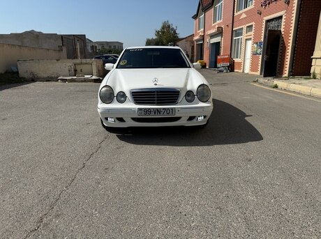 Mercedes E 220 2000