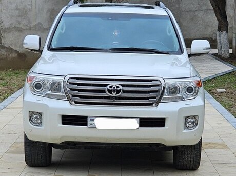 Toyota Land Cruiser 2013