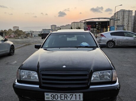 Mercedes C 230