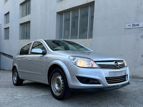 Opel Astra 2008