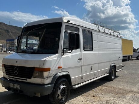 Mercedes Vario 2000