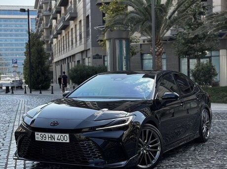 Toyota Camry 2025