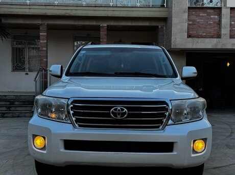 Toyota Land Cruiser 2013