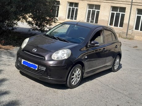 Nissan March 2012