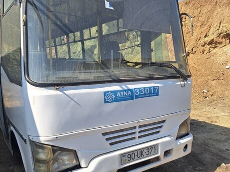 Isuzu NP 37 2008