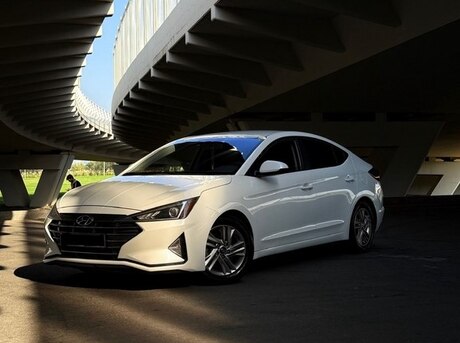 Hyundai Elantra 2019