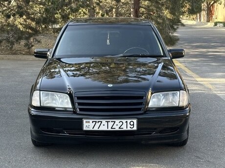 Mercedes C 180