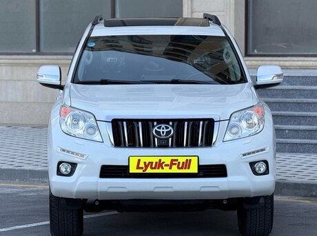 Toyota Land Cruiser Prado 2011
