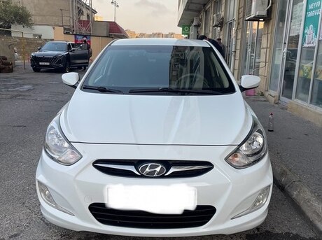 Hyundai Accent 2013
