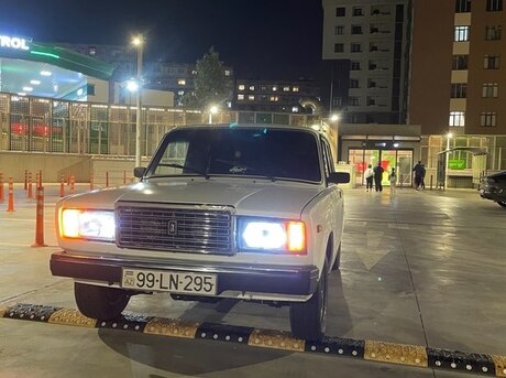 LADA (VAZ) 2107 2005