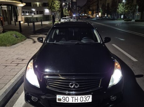 Infiniti  2012