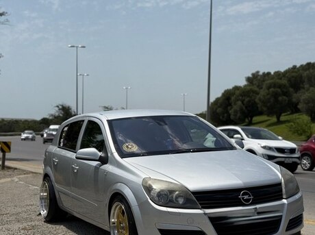 Opel Astra 2004