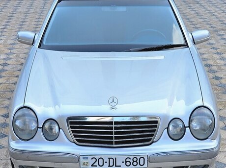 Mercedes E 240 1999