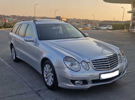 Mercedes E 220