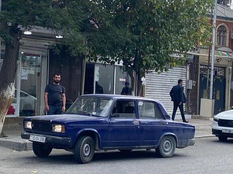 LADA (VAZ) 2107 2001