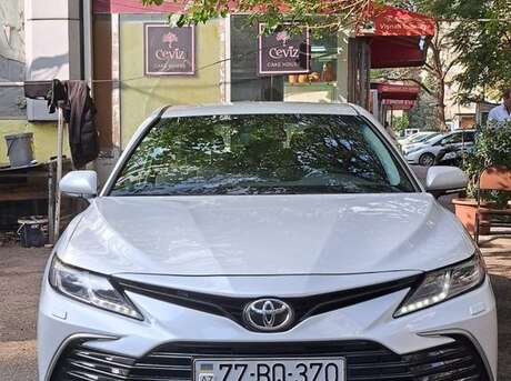 Toyota Camry 2021