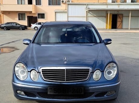 Mercedes E 240 2003