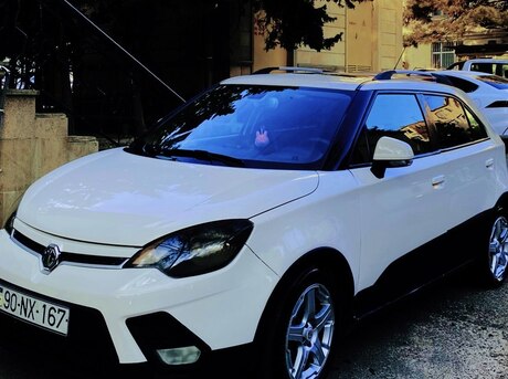 MG 3 2011