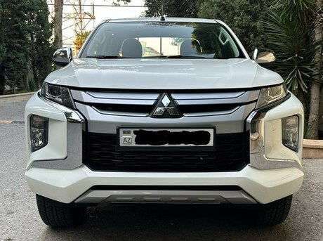 Mitsubishi L200 2023
