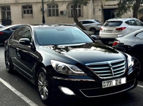 Hyundai Genesis 2012