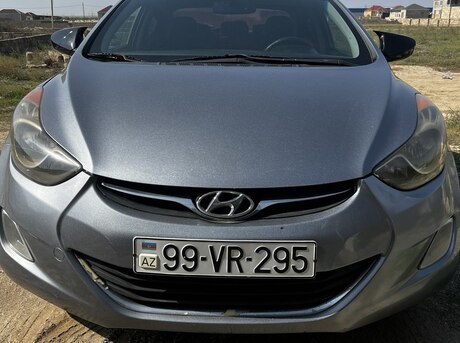 Hyundai Elantra 2012