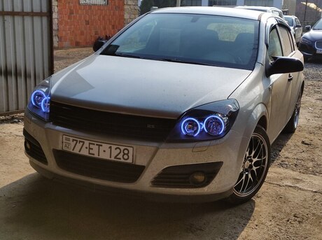 Opel Astra 2004
