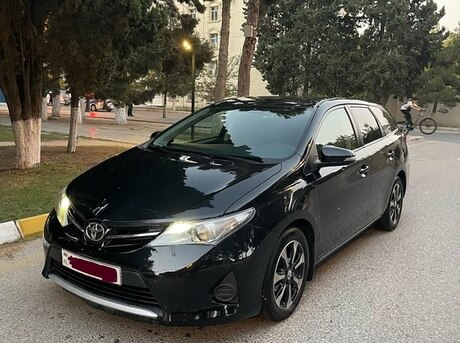Toyota Auris 2014