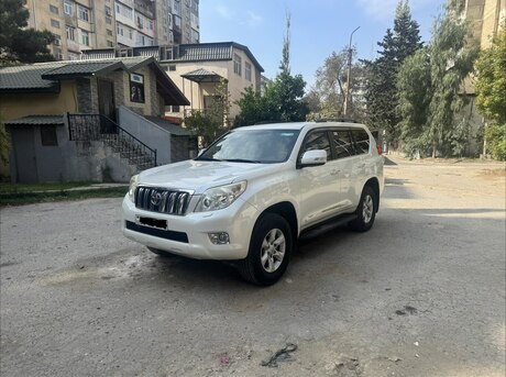 Toyota Land Cruiser Prado 2013