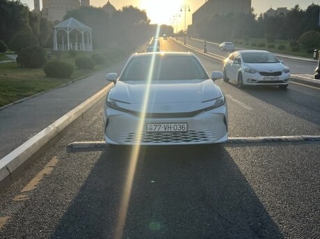 Toyota Camry 2024