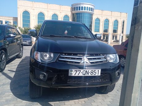 Mitsubishi L200 2010