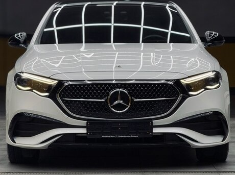 Mercedes E 300 e