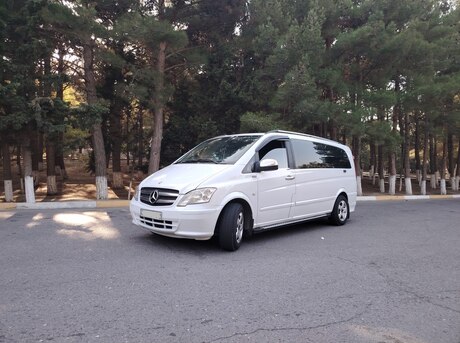 Mercedes  2010