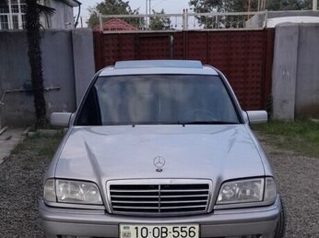 Mercedes C 180