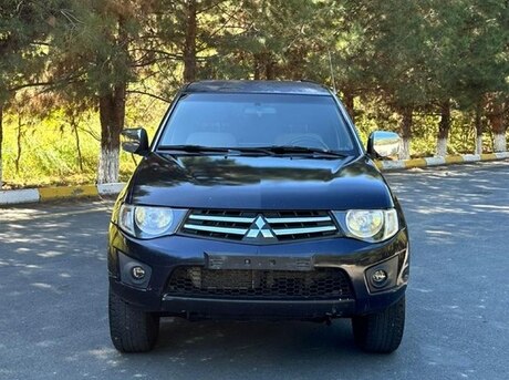 Mitsubishi L200 2011