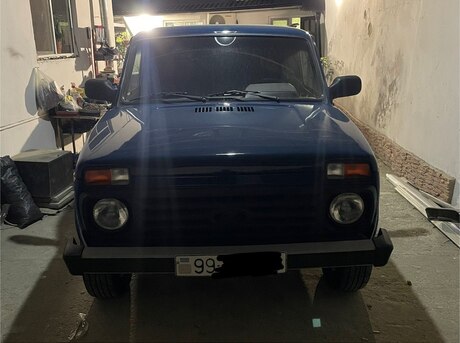 LADA (VAZ) Niva 2015