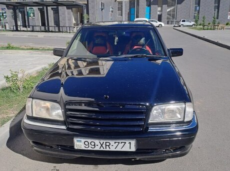 Mercedes C 230