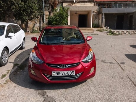 Hyundai Elantra 2012