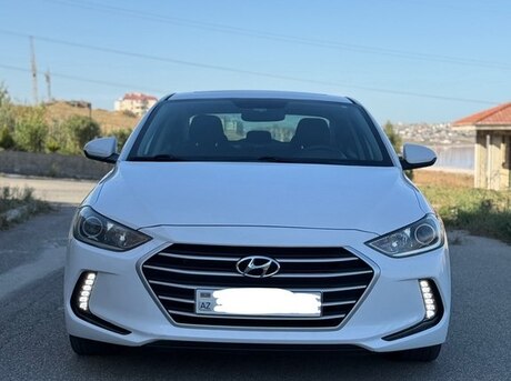 Hyundai Elantra 2017