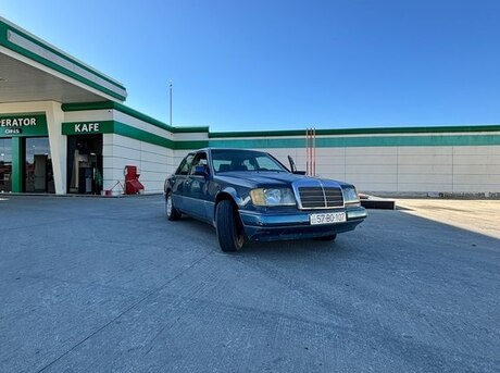 Mercedes 200 E