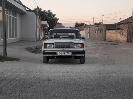 LADA (VAZ) 2107
