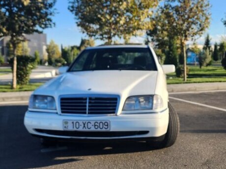 Mercedes C 180