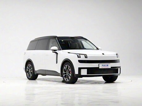 Lynk & Co 900