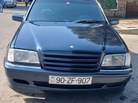 Mercedes C 180