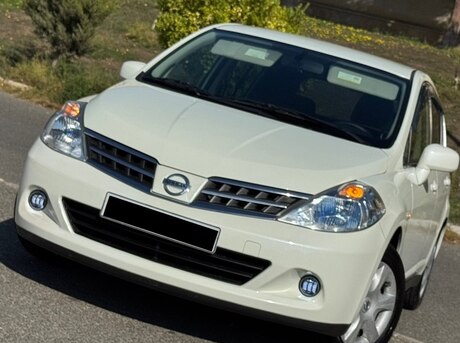Nissan Tiida 2011