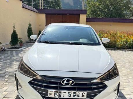 Hyundai Elantra 2018