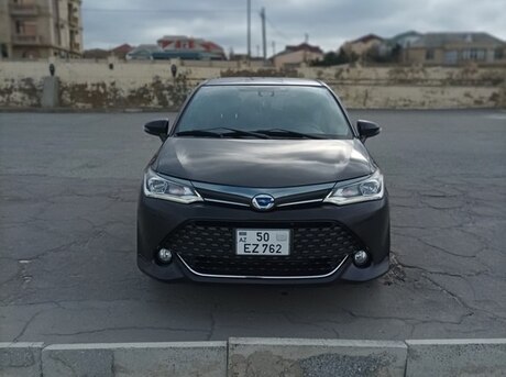 Toyota Corolla Fielder 2015